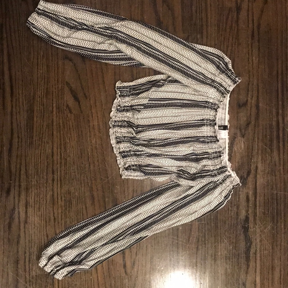 H&M Off the shoulder Crop Top